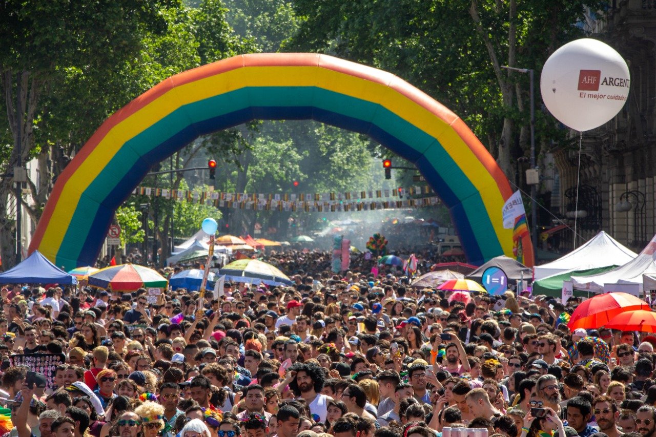 Неделя Гордости: в Буэнос-Айресе начался недельный ЛБТК-фестиваль, который  закончится гей-парадом (ПОЛНАЯ ПРОГРАММА) – Новости Аргентины